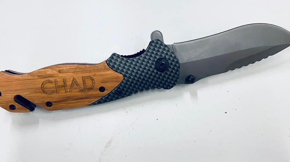 Engraved Pocket Knives